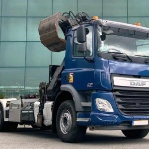 foto 29t DAF 6x2 kovošrot kontejner+ HR drapák hákovka s rukou