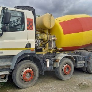 foto 9m3 beton mix Kurta 8x4 DAF autodomíchávač