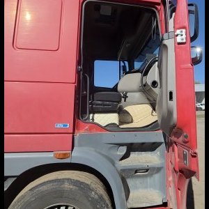 foto 6x4 hydr. 61t DAF XF105.460 manual tahač