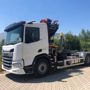 foto ZÁNOVNÍ 6x2 DAF kontejner s VÁHOU + Fassi 22tm