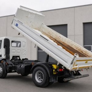 foto DEMO sklápěč 4x2 DAF